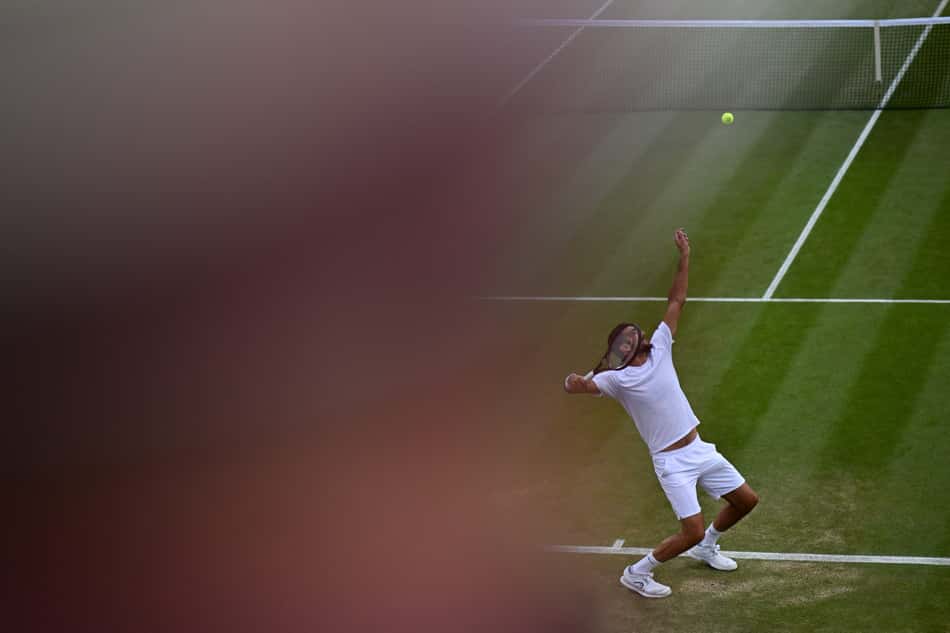 O saque é uma das armas de Marin Cilic (Foto: Glyn KIRK / AFP)