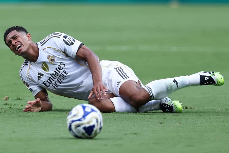 Bellingham em ação pelo Real Madrid na partida contra o PSG no Mundial (Foto: FRANCK FIFE / AFP)