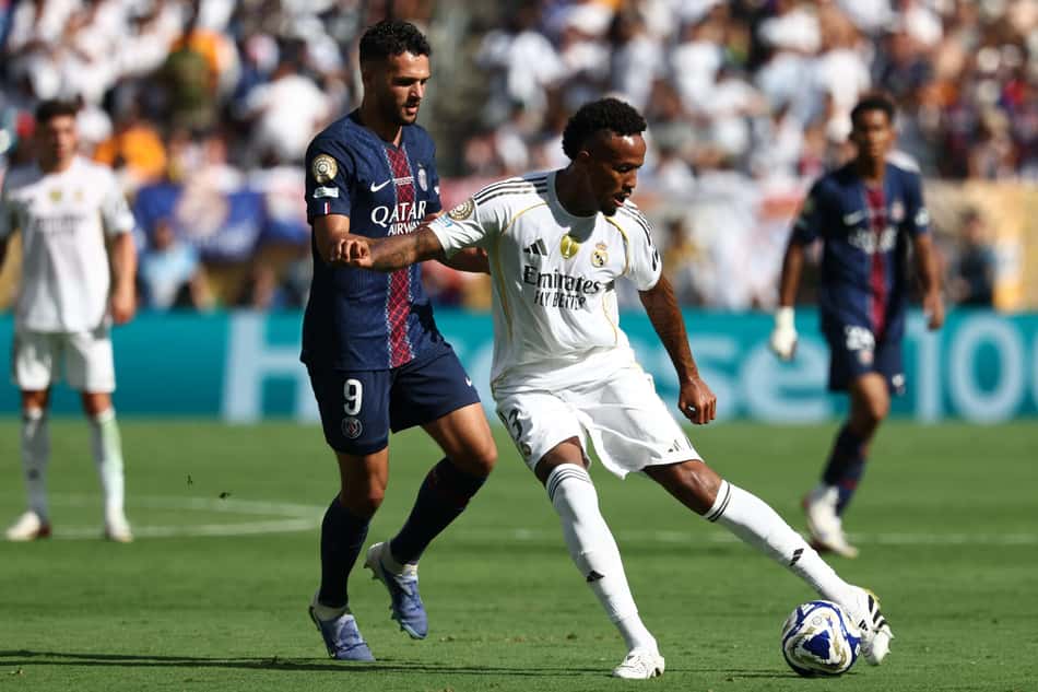 Militão em ação pelo Real Madrid (Foto: FRANCK FIFE / AFP)
