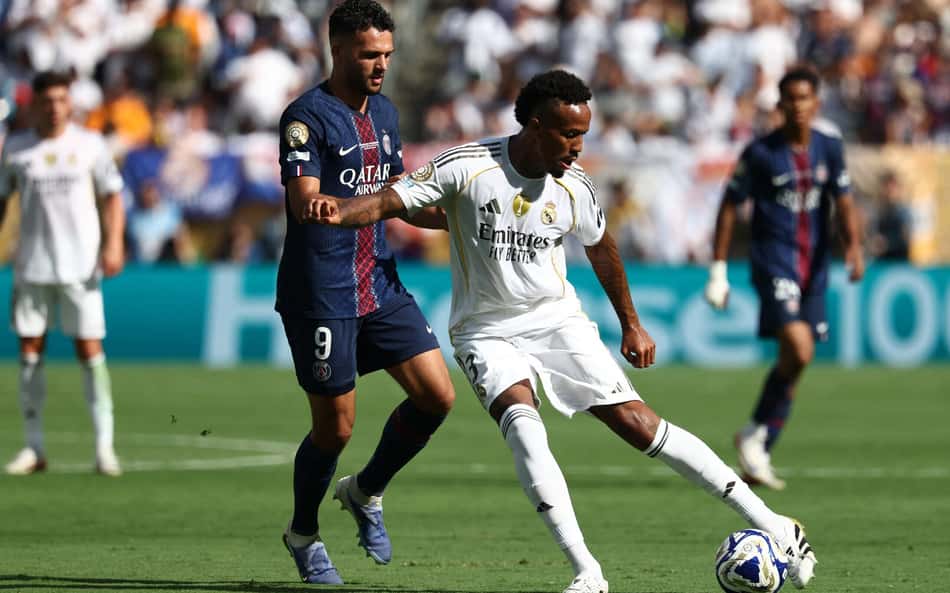 Éder Militão volta a atuar pelo Real Madrid após mais de oito meses