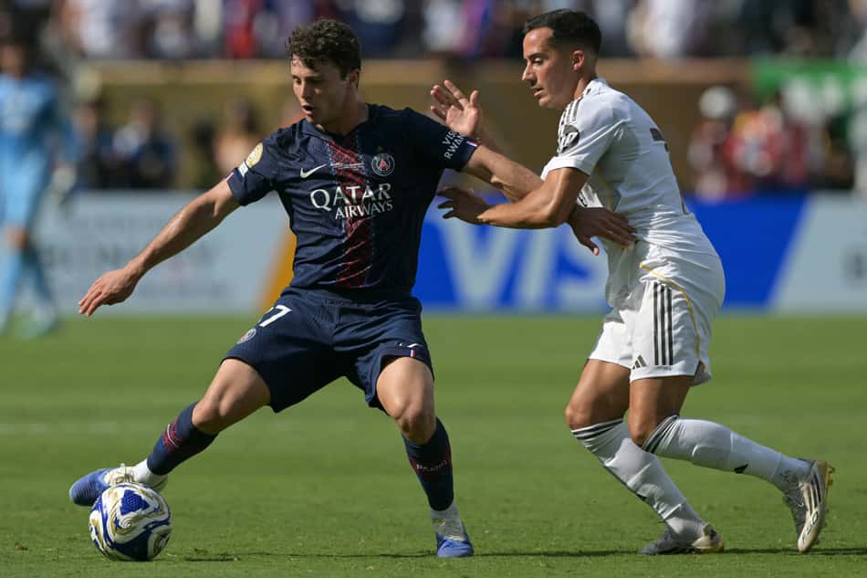 Lucas Vázquez em ação contra o PSG (Foto: Juan Mabromata / AFP)