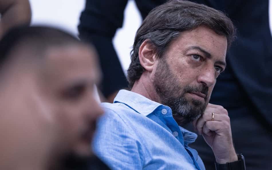 MP abre investigação sobre uso de cartões do Corinthians nas gestões antigas