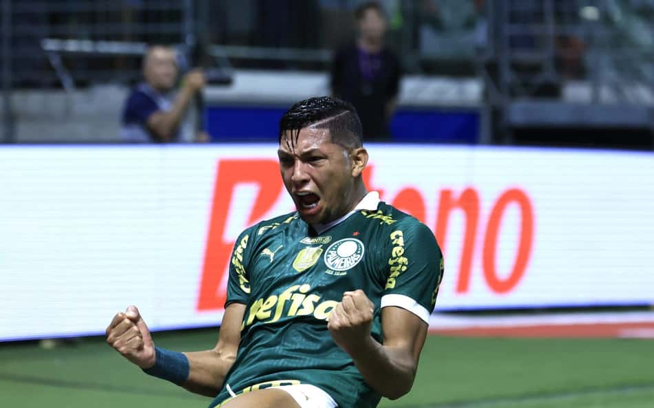 Lei do ex? Rony revela se pretende comemorar gol contra o Palmeiras
