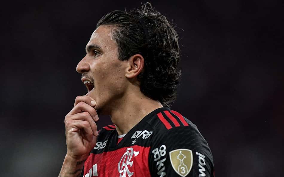 Em meio à crise no Flamengo, torcedores cravam substituto ideal de Pedro: 'Atacante perfeito'
