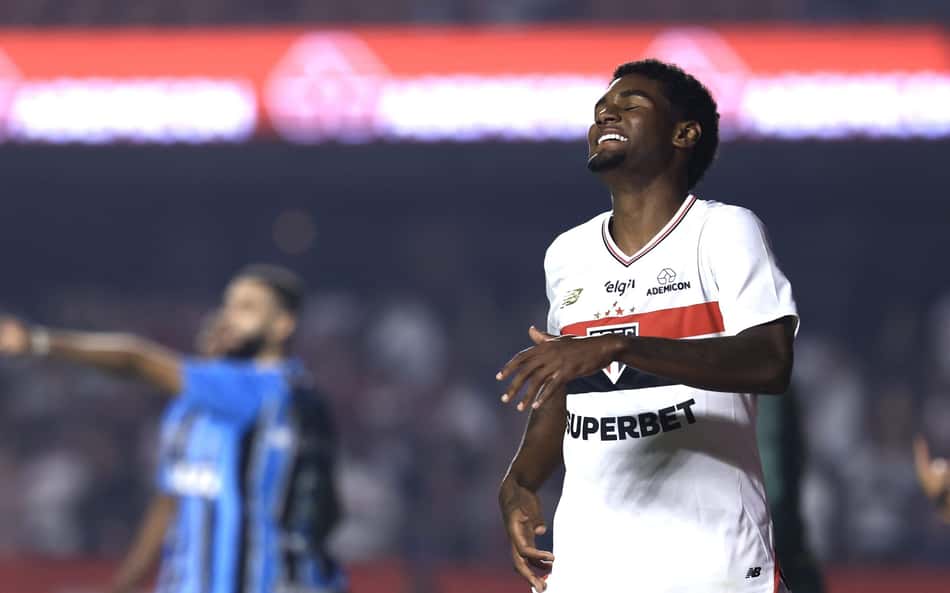 Lucas Ferreira tem posto de promessa no São Paulo (Foto: Marcello Zambrana/AGIF)