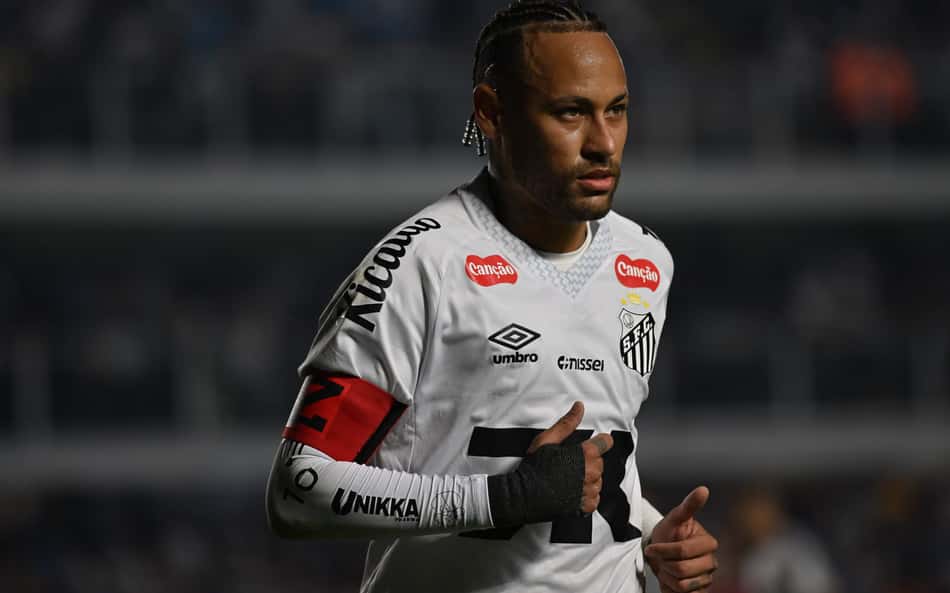 Neymar divulga texto nas redes sociais explicando briga com torcedor santista na Vila Belmiro. (Foto: Jota Erre/AGIF)
