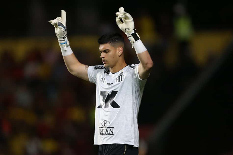 Gabriel Brazão em Sport x Santos  (Foto: Marlon Costa/AGIF)