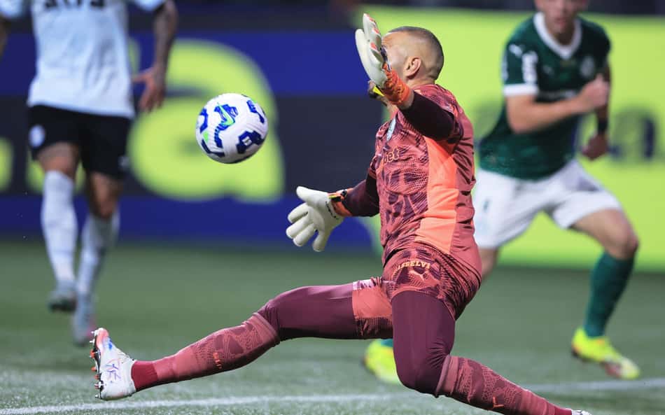 Palmeiras volta a ter Allianz como fortaleza em noite de Facundo e Weverton
