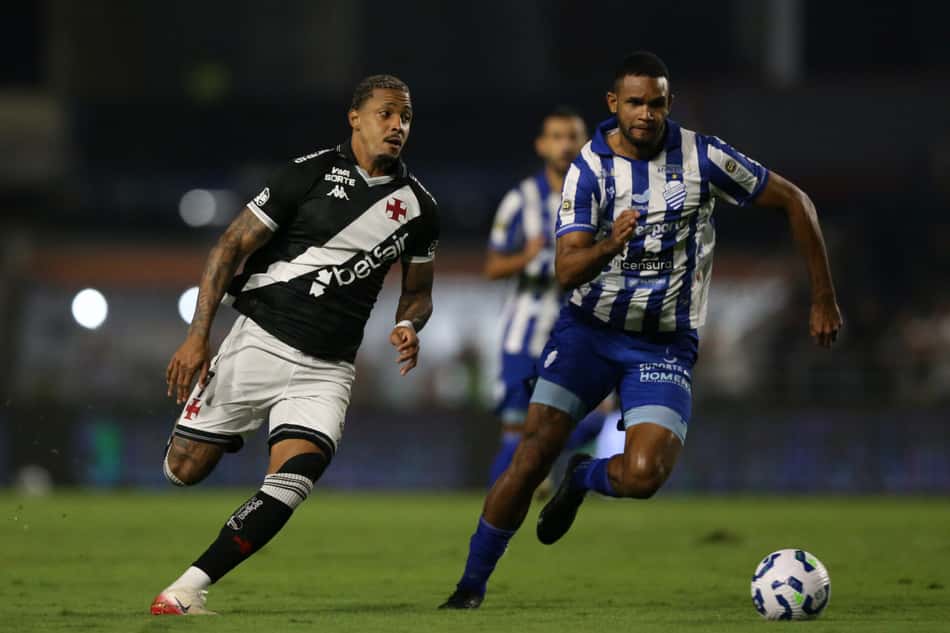 David em Vasco x CSA pela Copa do Brasil (Foto: Marlon Costa/AGIF)