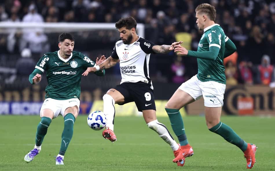 Corinthians venceu o Palmerias pelas oitavas de final da Copa do Brasil (Foto: Marcello Zambrana/AGIF)