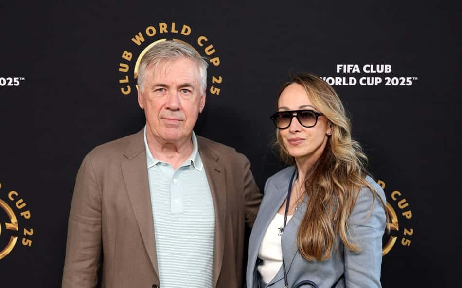 Técnico da Seleção, Ancelotti comparece à final do Mundial entre Chelsea e PSG