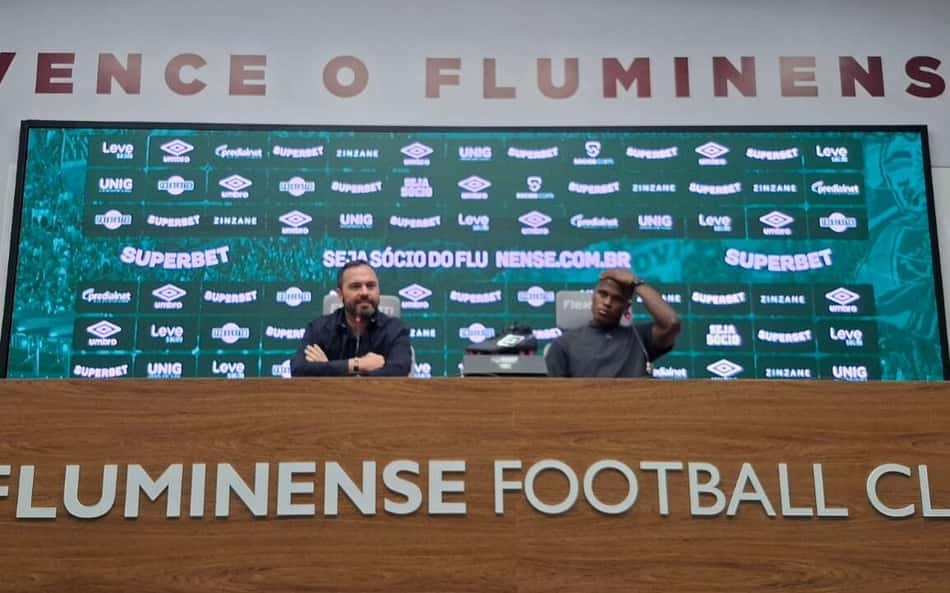 Presidente do Fluminense desabafa em adeus de Arias do clube: 'Não é justo'