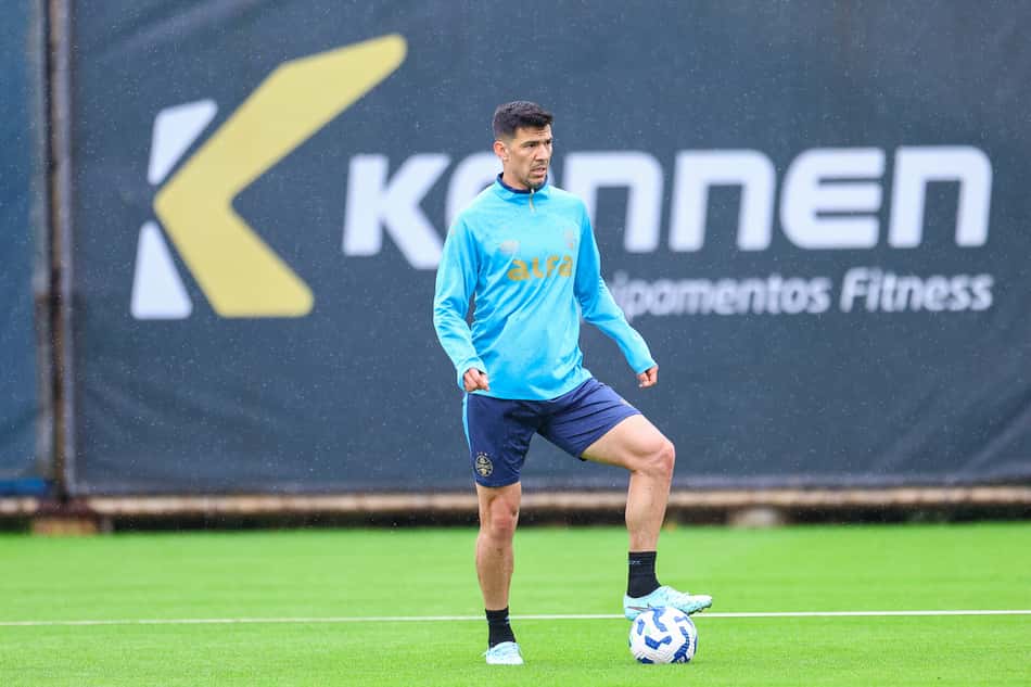Balbuena em treinamento do Grêmio. (Foto: Angelo Pieretti/Grêmio FBPA)