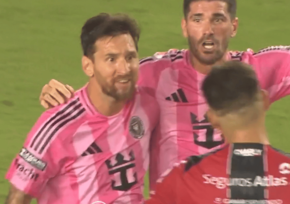 Atitude de Lionel Messi viralizou nas redes sociais (Foto: Reprodução)