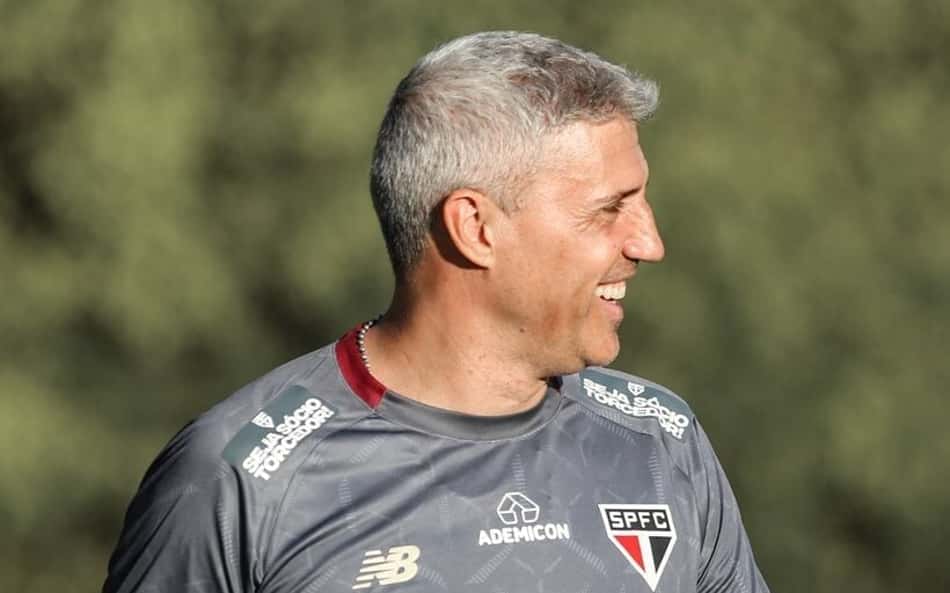 Veja a provável escalação do São Paulo para enfrentar o Fluminense