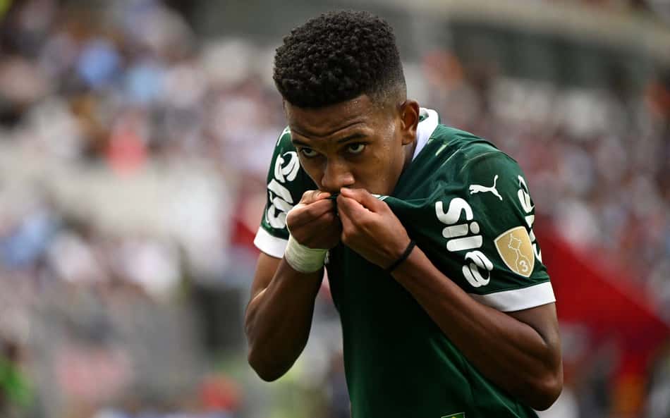 Estêvão volta à tona após entrevista de Arias, e torcedores do Palmeiras reagem