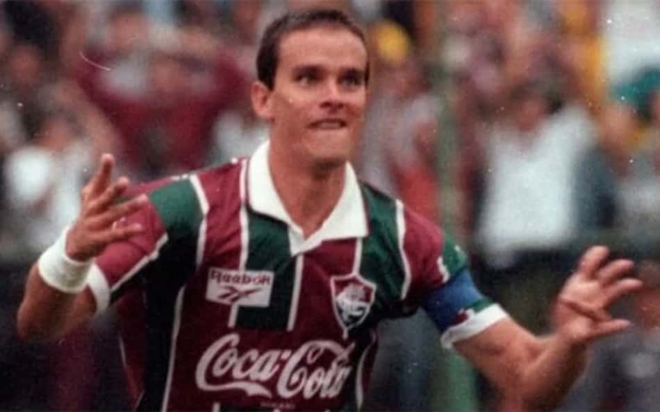 Flamengo 0 x 3 Fluminense no Brasileirão 1994; Super Ézio marca dois e aumenta crise do rival