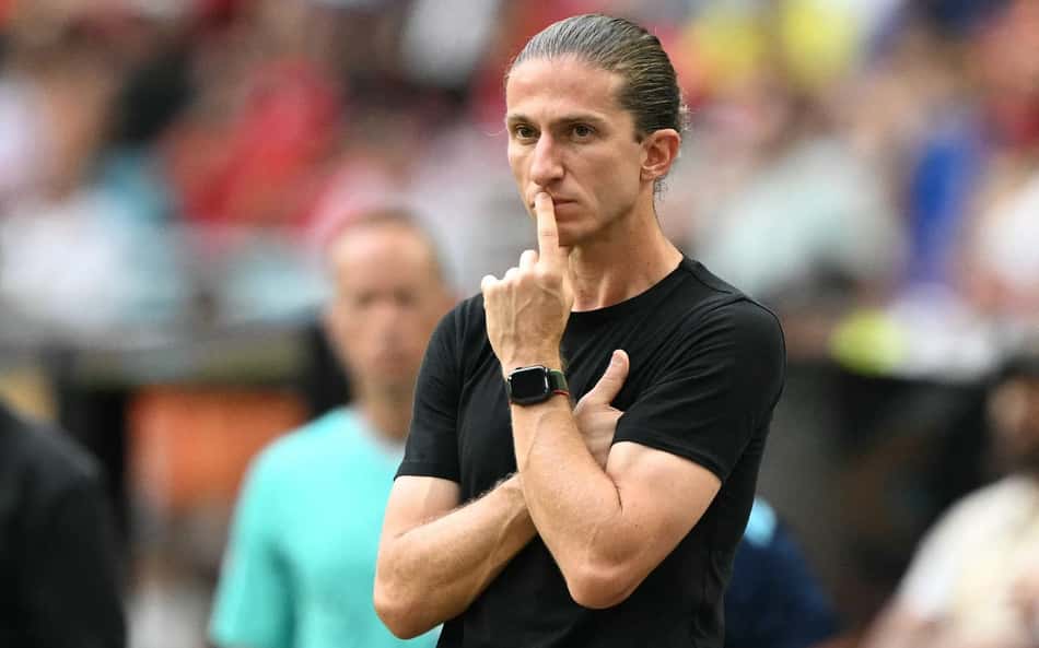 Enquete Lance!: torcedores do Flamengo opinam sobre críticas de Filipe Luís a Pedro