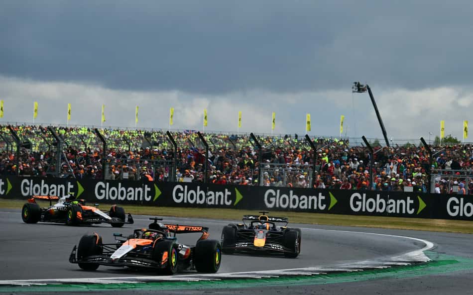 McLaren defende Piastri por pedir inversão de posições na Inglaterra: 'Deu opinião'