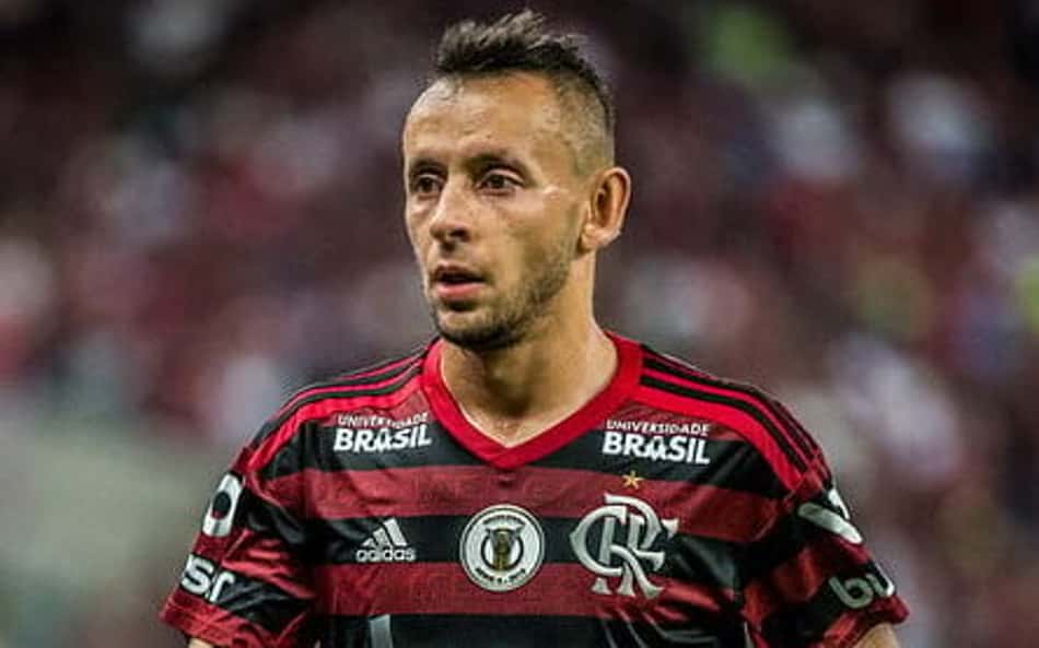 Rafinha conta bastidores de vestiário do Flamengo após caso de Filipe Luís e Pedro