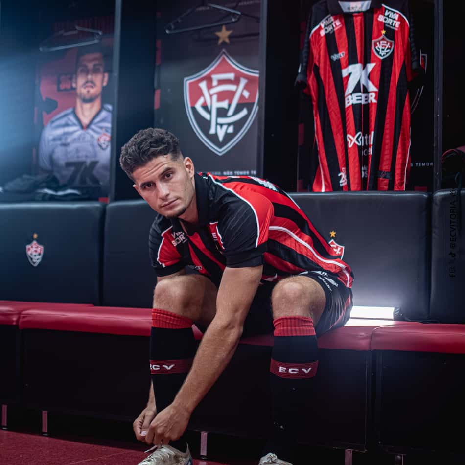 Ruben Rodrigues foi contratado pelo Vitória em junho