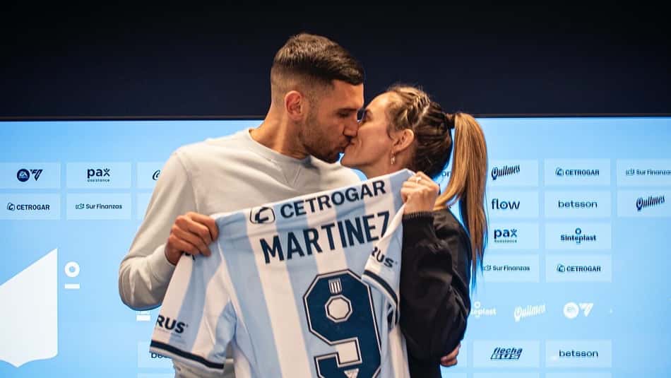 Maravilla Martínez e esposa celebram renovação com o Racing