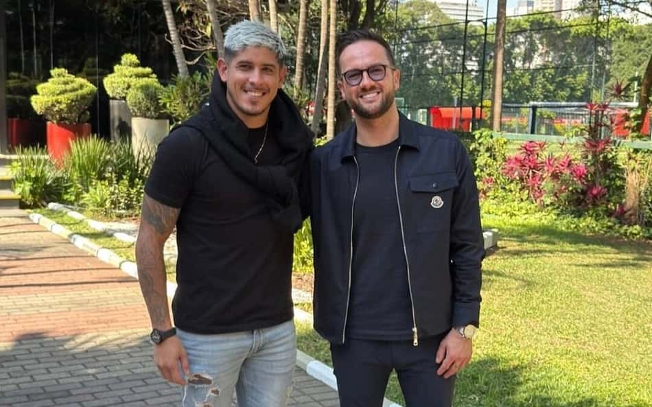 Empresário de Alan Franco aparece no CT do São Paulo e agita definição sobre futuro