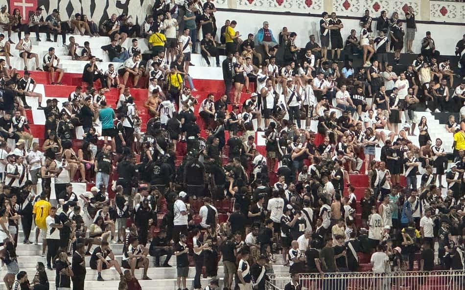 Do 'time da virada' ao 'fora Pedrinho': eliminação do Vasco é gota d'água, e presidente vê coro engrossar na arquibancada