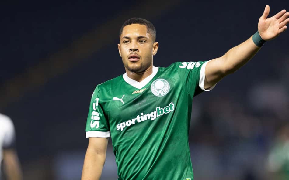 Jornalista é sincero sobre situação de Vitor Roque no Palmeiras: 'Terapia'