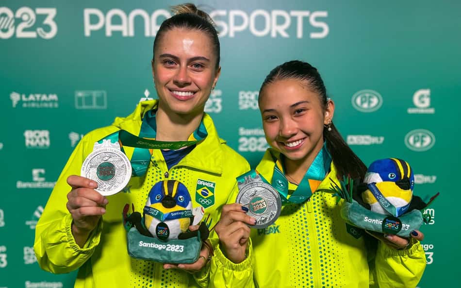 Irmãs Takahashi perdem nas oitavas do WTT Star Contender Foz do Iguaçu