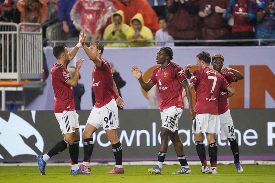 Jogadores do Manchester United comemorando o gol no amistoso contra o Bournemouth (Foto: Patrick McDermott/Getty Images/AFP (Photo by Patrick McDermott / GETTY IMAGES NORTH AMERICA / Getty Images via AFP)