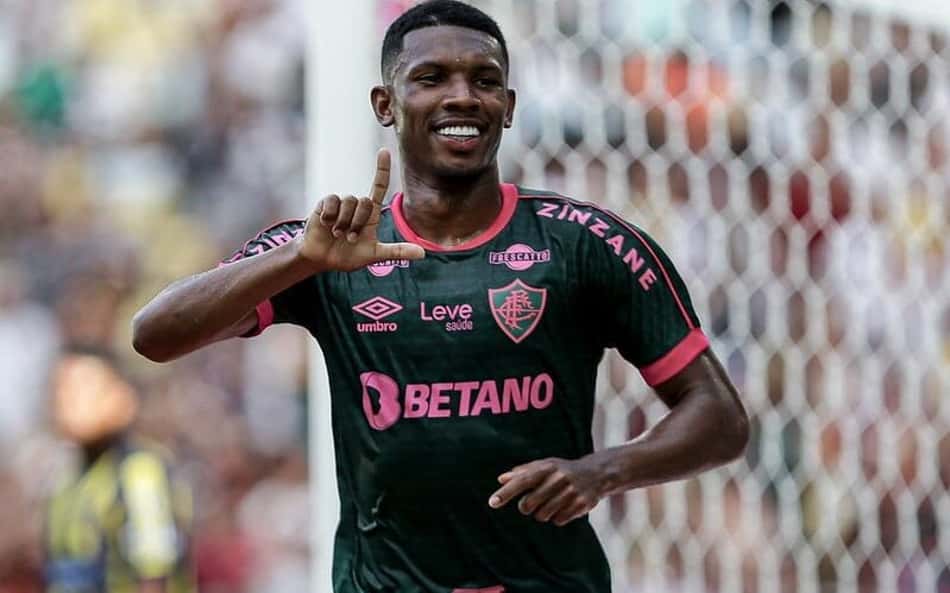 Atlético Goianiense encaminha a contratação de Lelê, do Fluminense