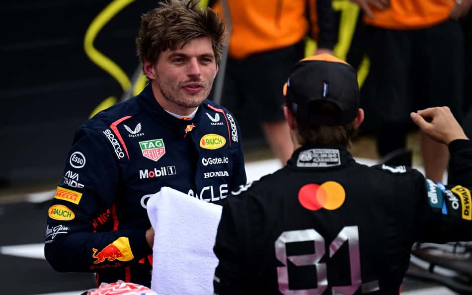 Max Verstappen apó o treino classificatório do GP da Inglaterra (foto: Ben STANSALL / AFP)