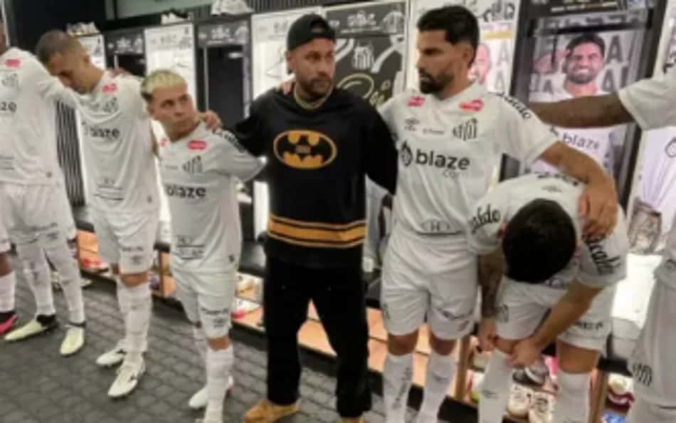 Jornalista compara Neymar a Batman, mas diz que Flamengo é o Coringa