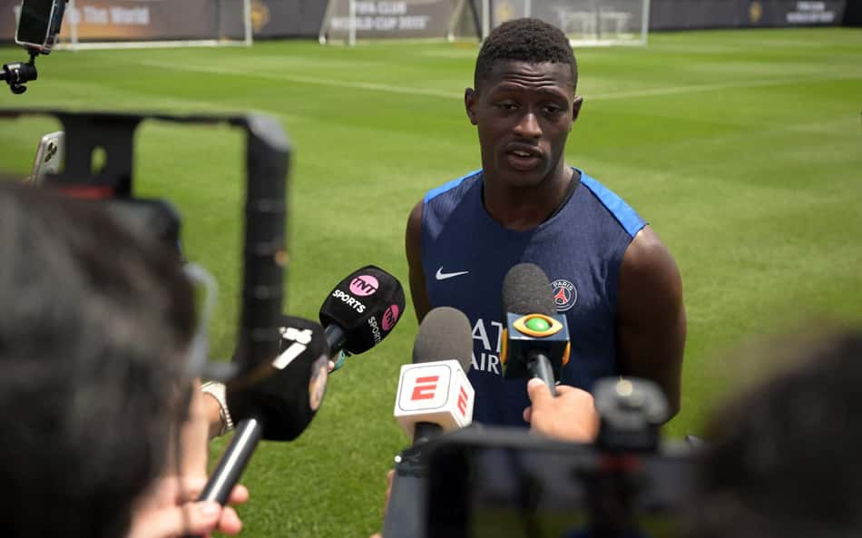 Destaque do PSG, Nuno Mendes afirma: 'Não sei se sou o melhor'