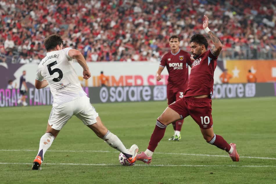 Paquetá divide com Maguire em amistoso entre West Ham e Manchester United