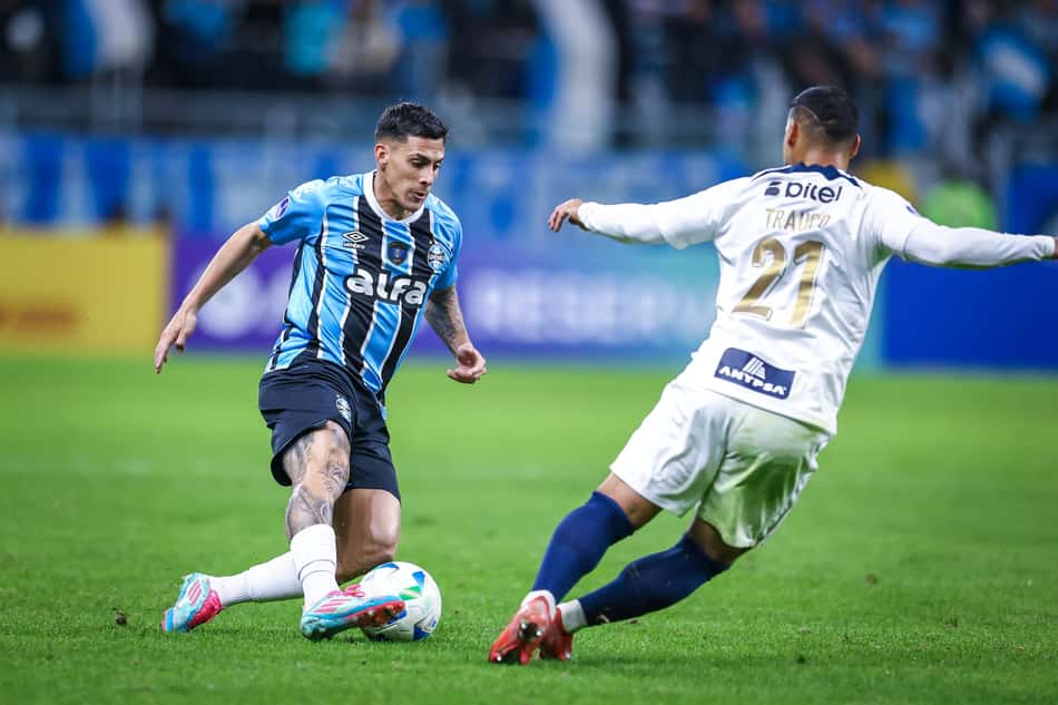 Pavón no jogo do Grêmio contra o Alianza Lima. (Foto: Lucas Uebel/Grêmio FBPA)