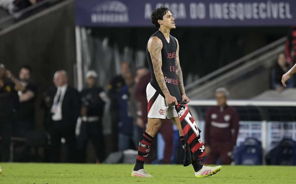 Herói contra o Fluminense, Pedro manda recado para diretoria do Flamengo