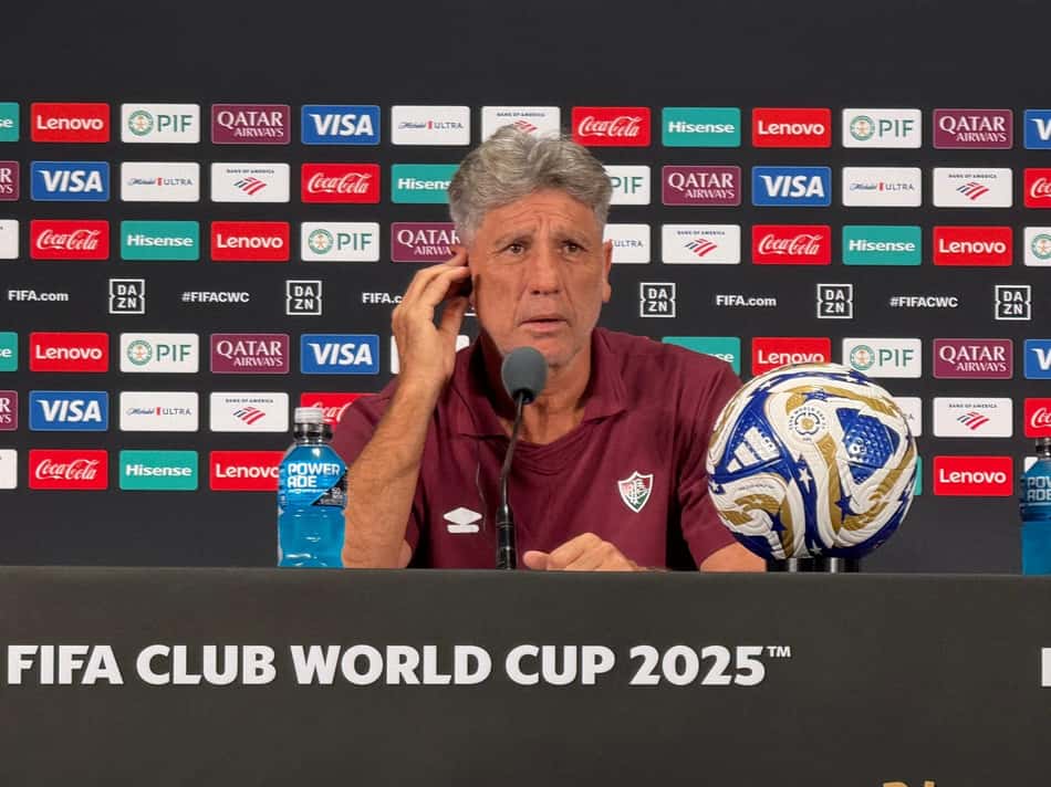 Renato Gaúcho na coletiva de imprensa antes de Fluminense x Chelsea (Foto: Sharon Prais / Lance!)