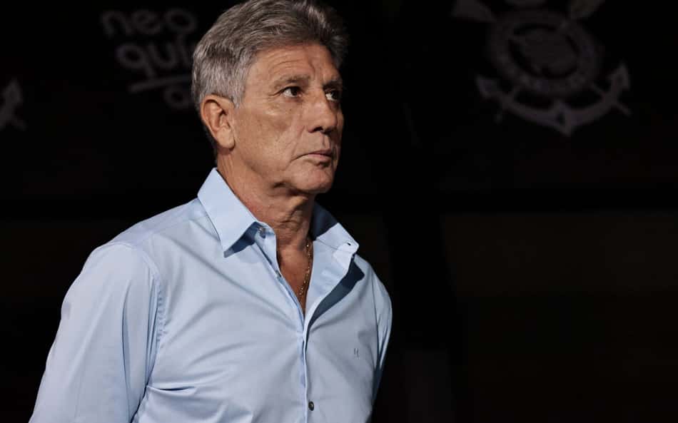 Após veto no passado, Renato Gaúcho agora aprova retorno de John Kennedy ao Fluminense