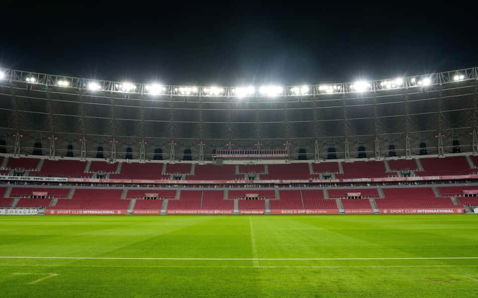 Inter conclui instalação do novo sistema de iluminação do Beira-Rio