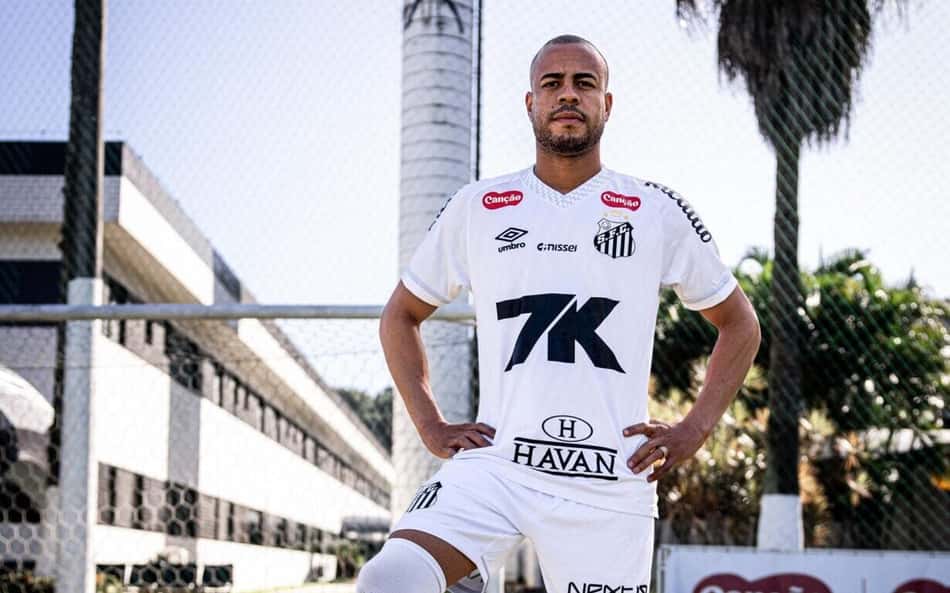 Santos anuncia a contratação de Mayke, ex-Palmeiras