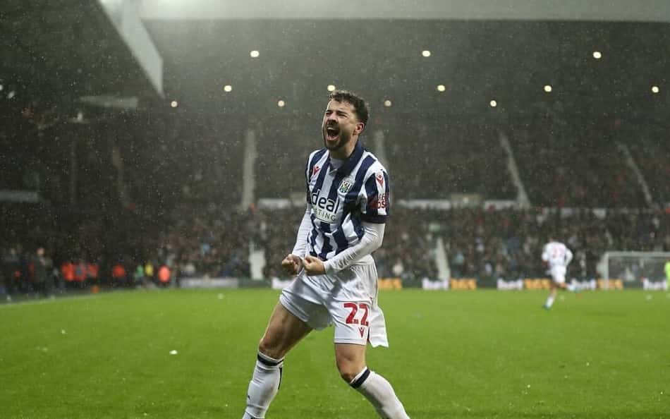Flamengo encaminha contratação de atacante irlandês do West Bromwich
