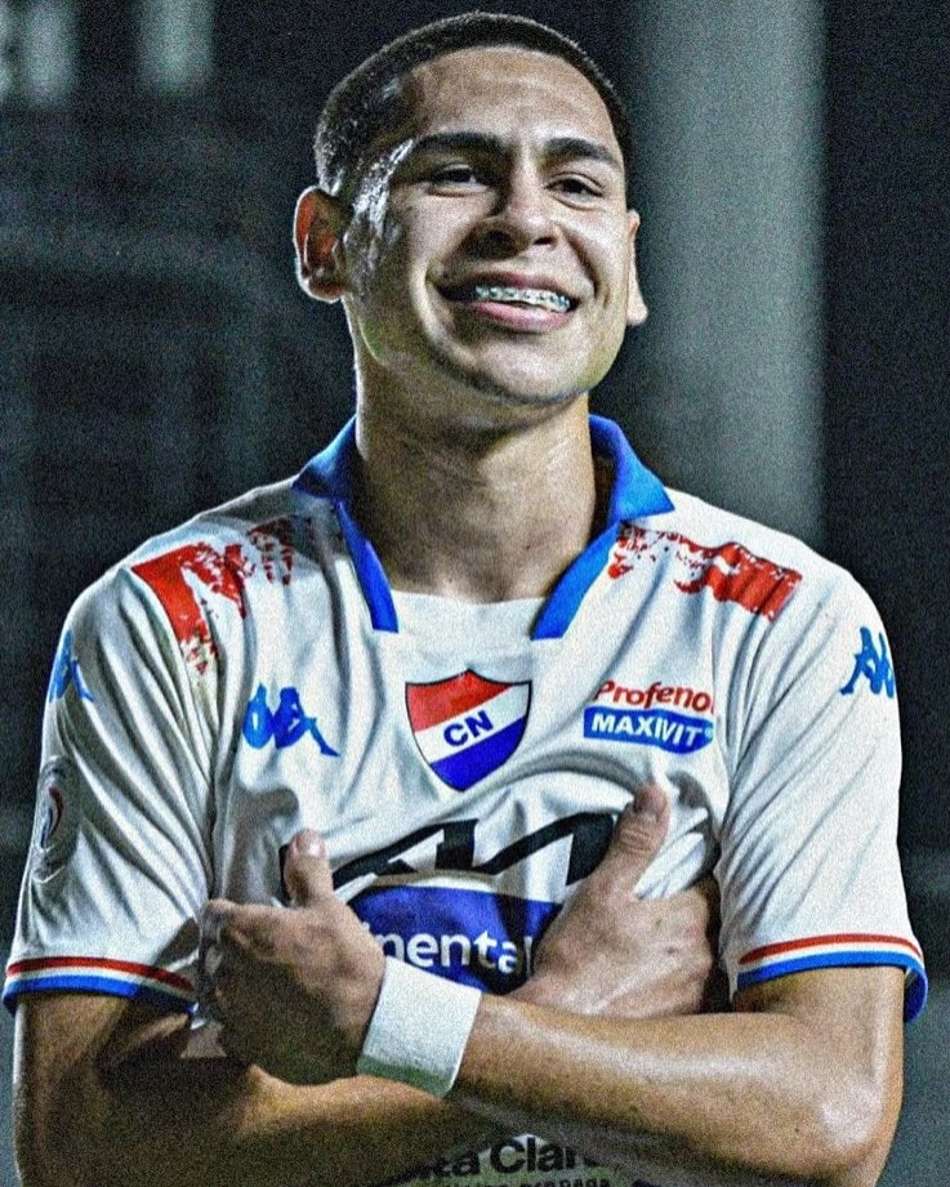 Santos deve anunciar em breve Gustavo Caballero, de 23 anos, como novo reforço. (Foto: Divulgação/ Fútbol Sacan)
