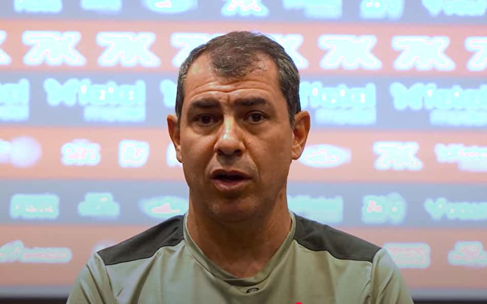 Carille em entrevista de apresentação no Vitória (Foto: reprdução)