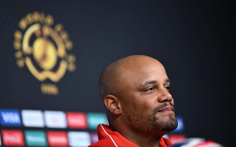 Kompany vê Bayern como um dos favoritos no Mundial e trunfo sobre a Champions