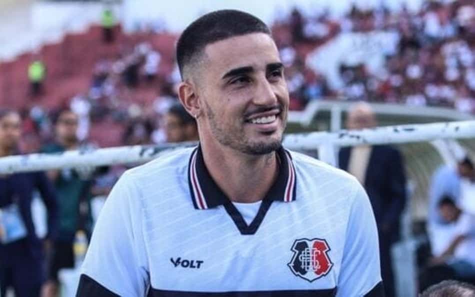 Fã faz tatuagem com rosto de Thiago Galhardo; veja imagem