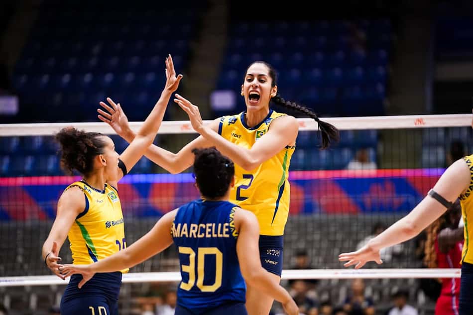 Brasil x França, pela terceira etapa da VNL feminina (foto: volleyballworld)