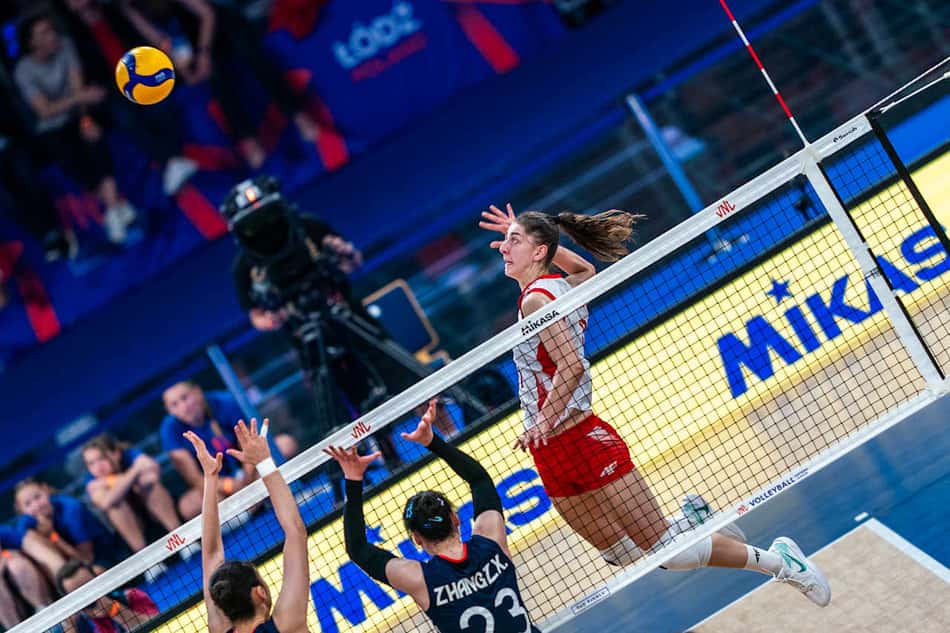 Polônia e China disputam vaga nas semfinais da VNL feminina