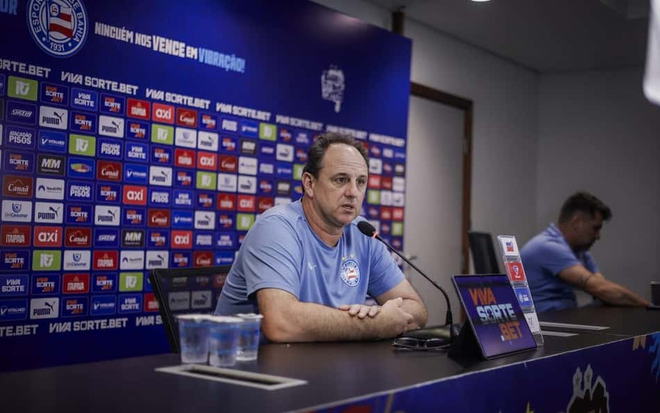 Ceni comenta falha de Ronaldo e blinda atletas do Bahia: 'Futebol está intolerante'